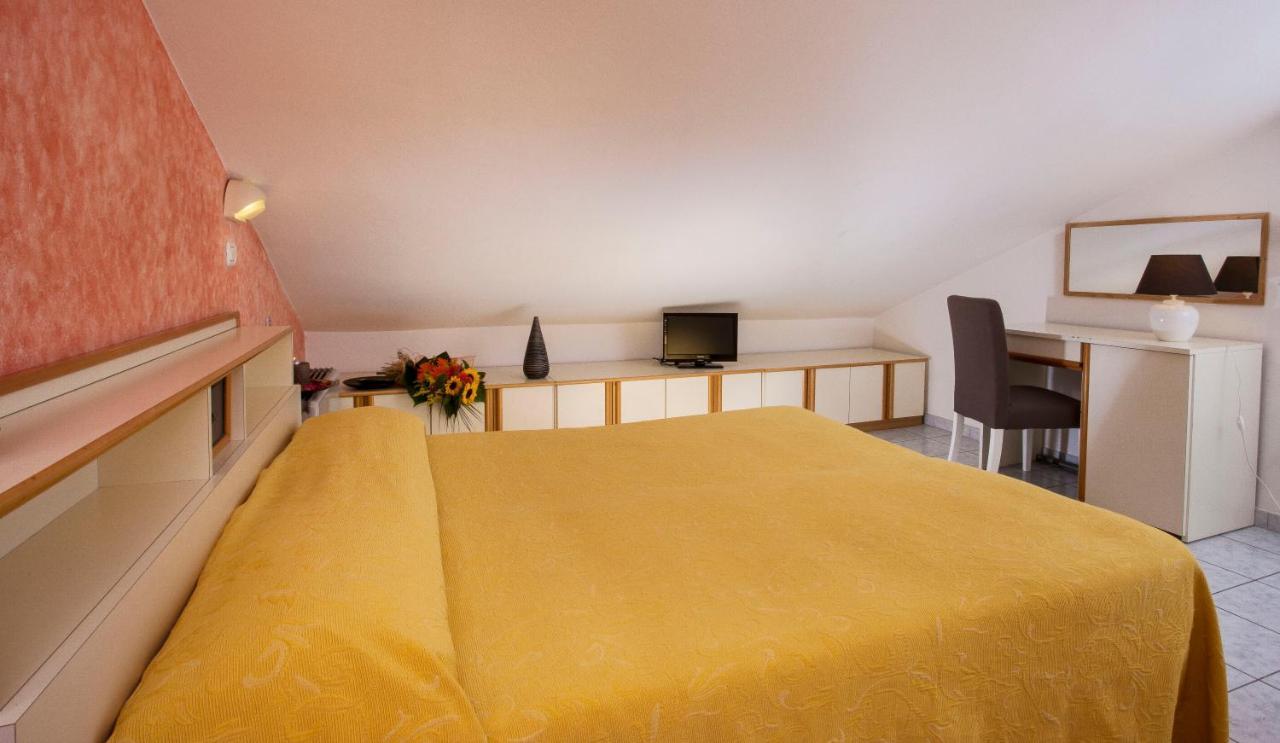Hotel Locanda Rosy Cattolica Zimmer foto