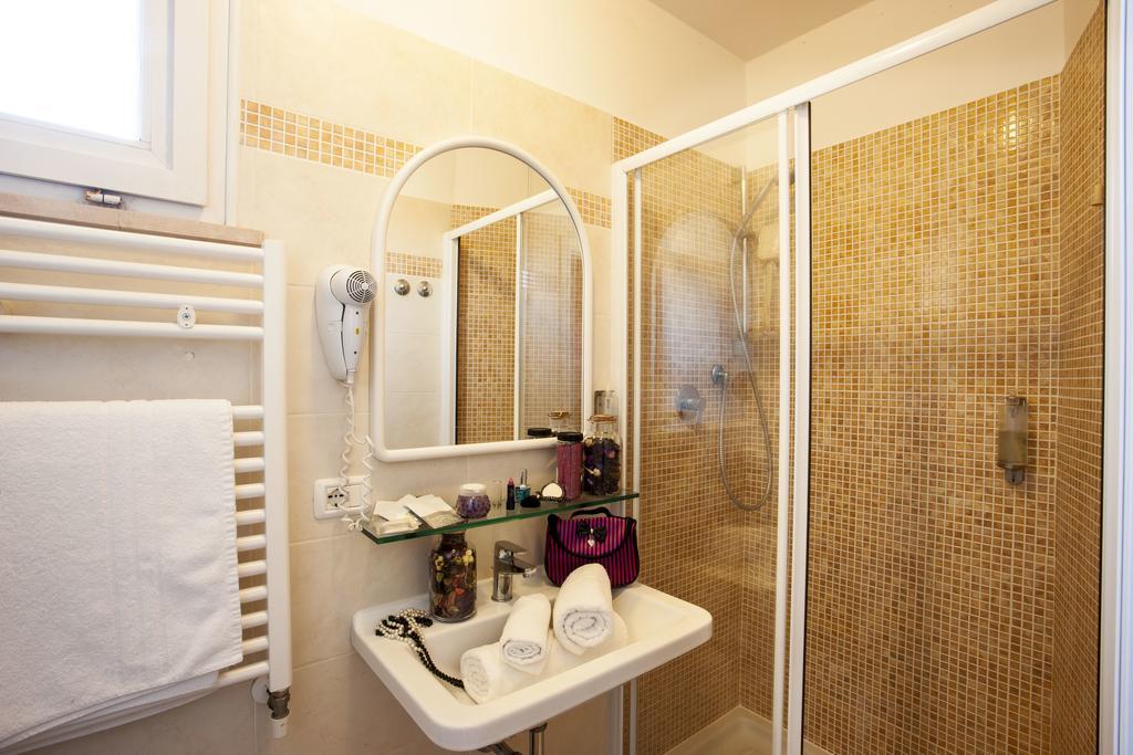 Hotel Locanda Rosy Cattolica Zimmer foto